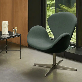 Fritz Hansen 3320 Swan Lounge Chair